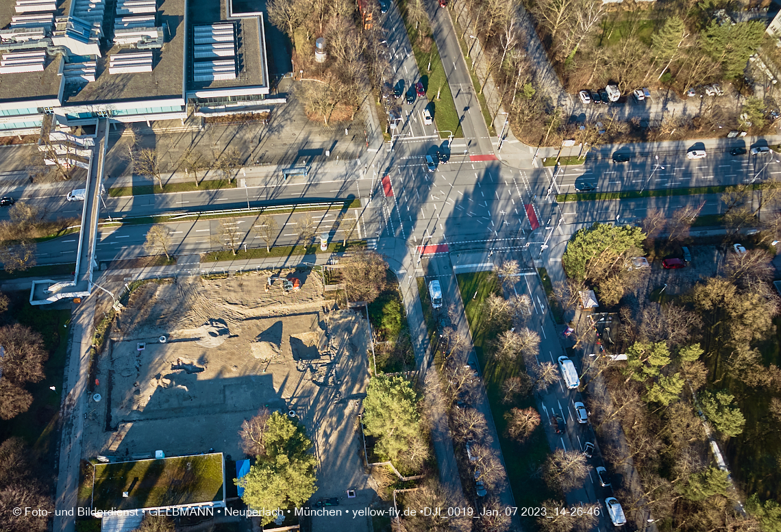 07.01.2023 - Luftbilder von der Baustelle an der Quiddestraße 'Haus für Kinder' in Neuperlach